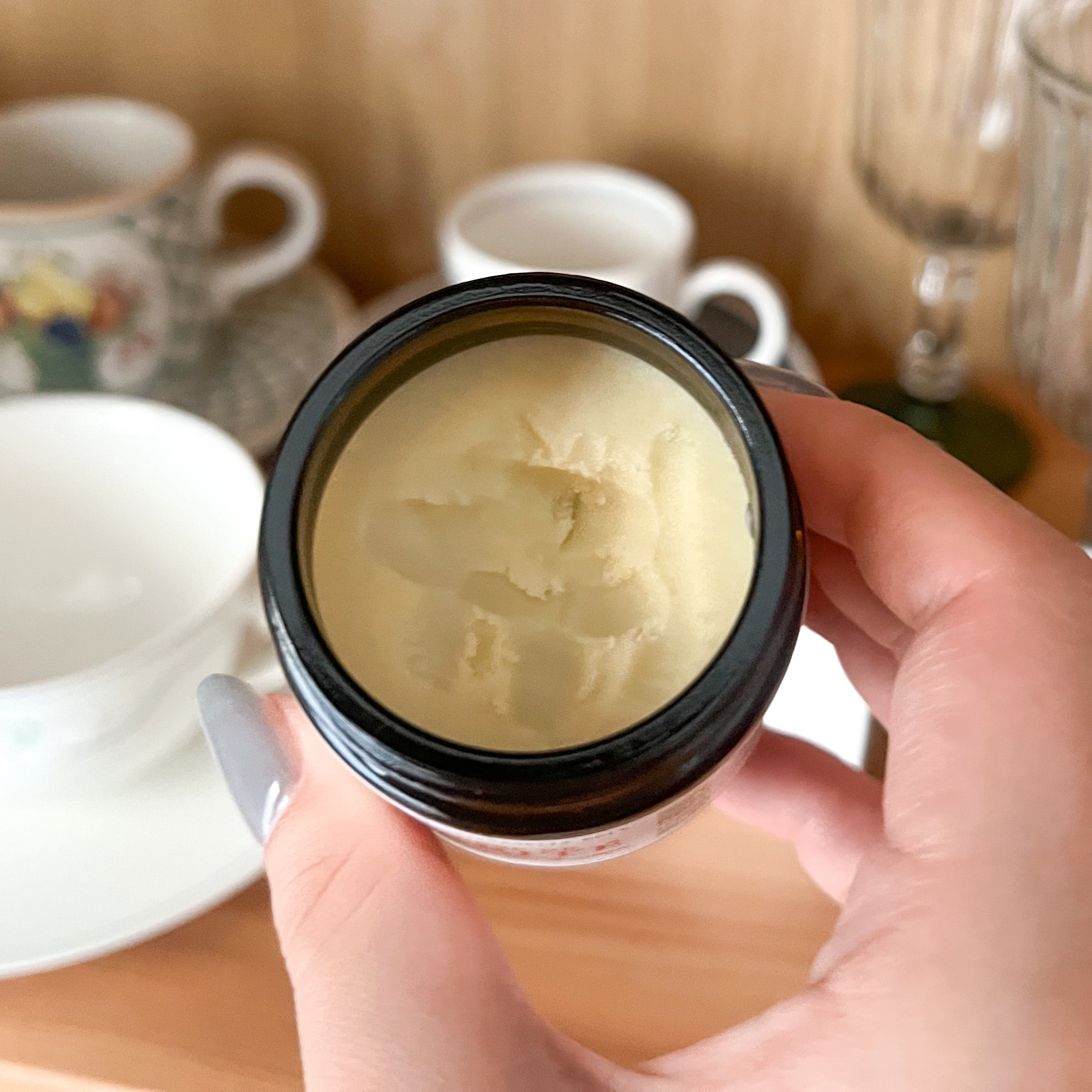 シアバター/オフィシーヌ・ユニヴェルセル・ビュリー/フェイスオイルを使ったクチコミ（2枚目）