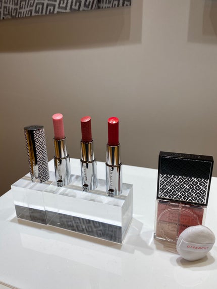 Liii▷ on LIPS 「\春の新作はこれ!📰♟/【GIVENCHYスプリングコレクショ..」(6枚目)