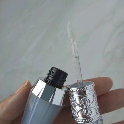 サムシングピュアブルー セント リップブーケ セラム/JILL STUART/リップ美容液を使ったクチコミ(3枚目)