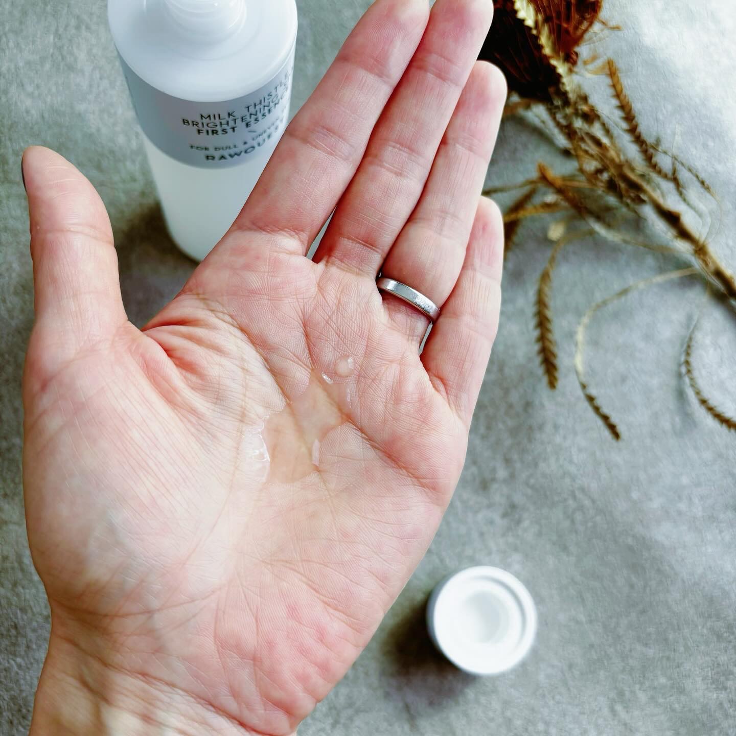 ミルクシスルブライトニングスパ ファーストエッセンス/RAWQUEST/化粧水を使ったクチコミ（2枚目）