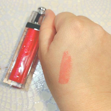 Dior ディオール アディクト グロスのクチコミ「Dior addict gloss♡765番です。
はぁ.......なんとかわゆい色＋ラメラ.....」（2枚目）