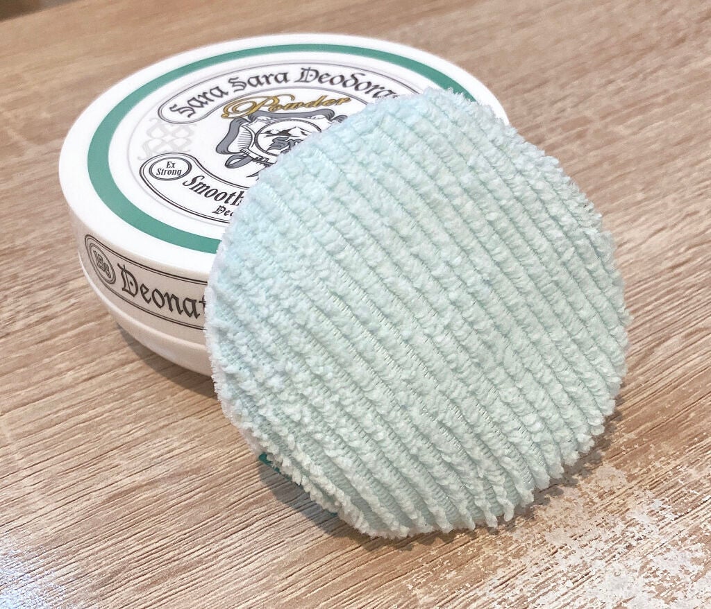 薬用さらさらデオドラントパウダー/デオナチュレ/デオドラント・制汗剤を使ったクチコミ(2枚目)