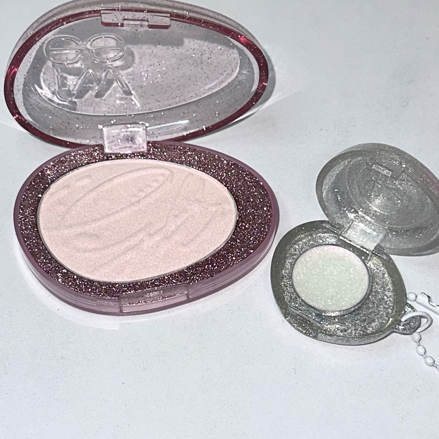 フィー ピンクオブセッションステイフィットティント G04 ニッチピンク/fwee/リップティントを使ったクチコミ（3枚目）