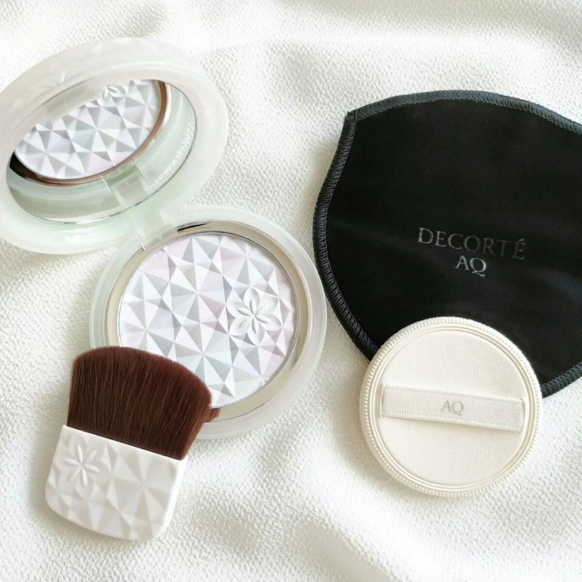AQ オーラ リフレクター/DECORTÉ/プレストパウダーを使ったクチコミ(1枚目)