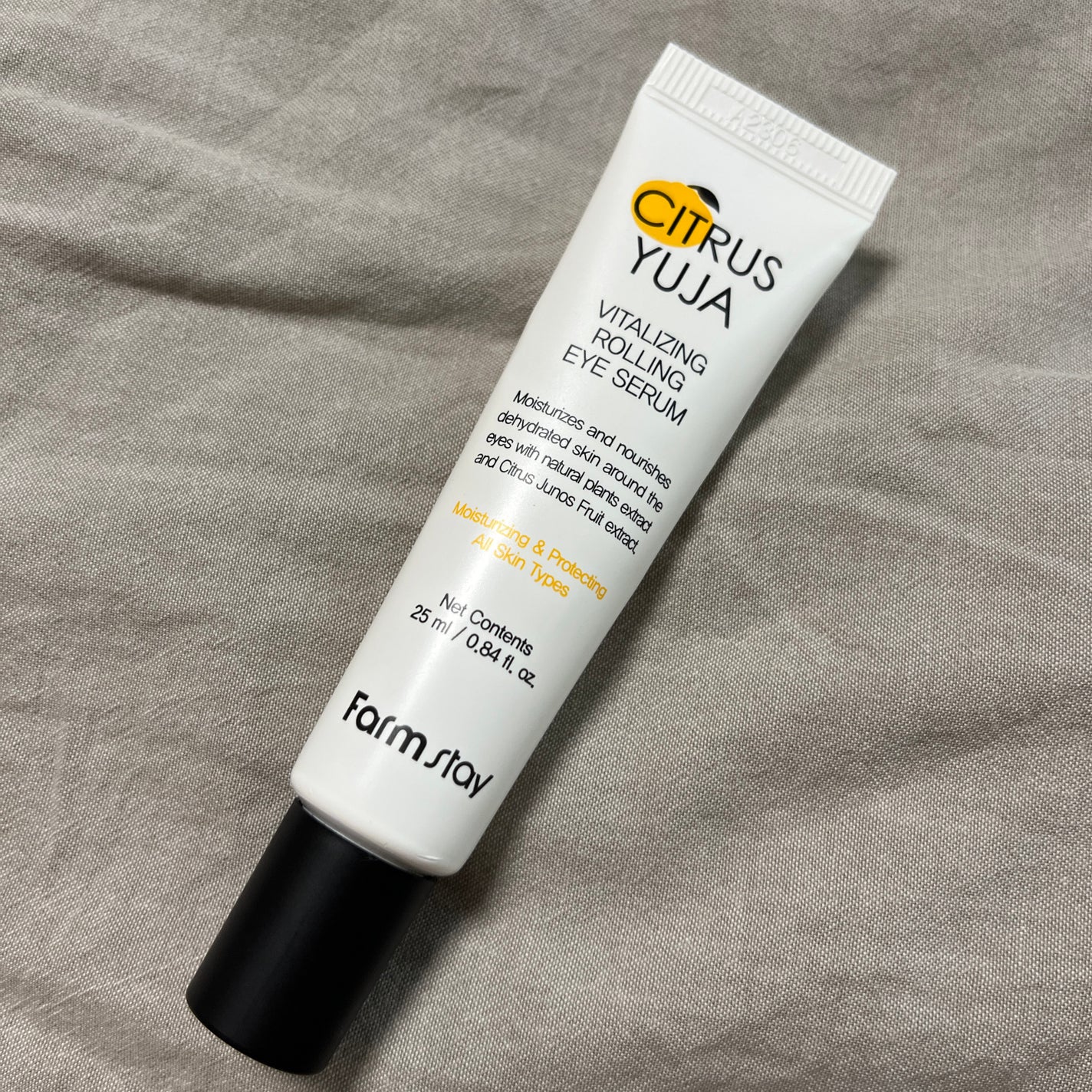 シトラスゆずバイタライジングローリングアイセラム/Farmstay/アイケア・アイクリームを使ったクチコミ(1枚目)