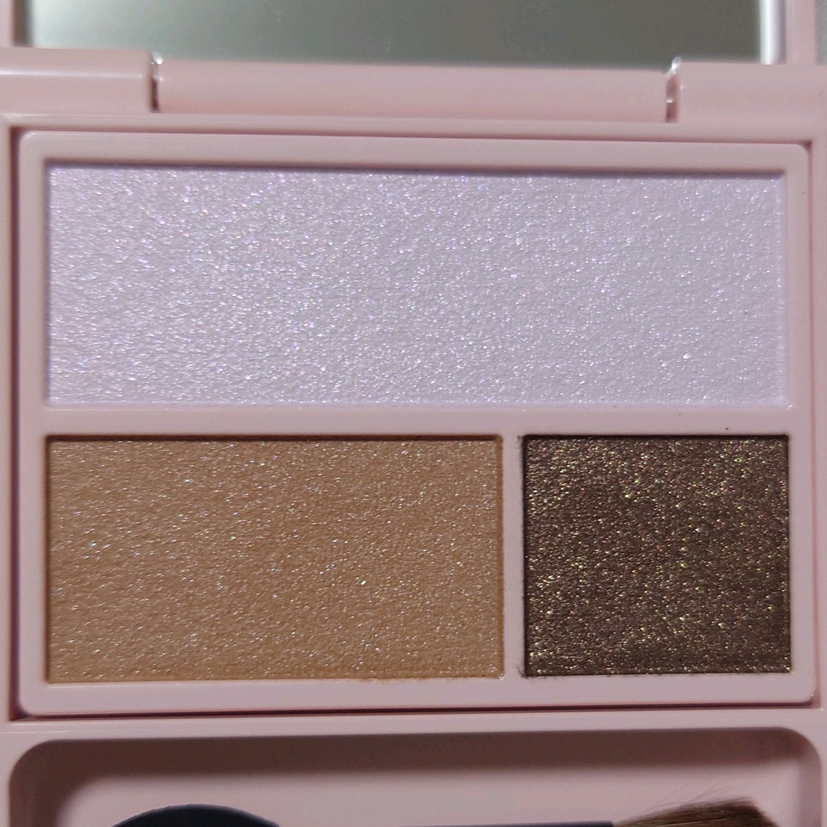 フーミー アイシャドウパレット/WHOMEE/アイシャドウパレットを使ったクチコミ（3枚目）