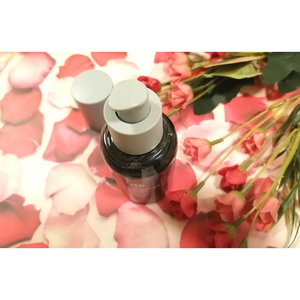 Off&Relax アロマティックヘアオイルのクチコミ「OR
アロマティック
ヘアオイル
80ml

環境に配慮したオリジナル処方で
ツヤ髪に導く「O.....」（2枚目）