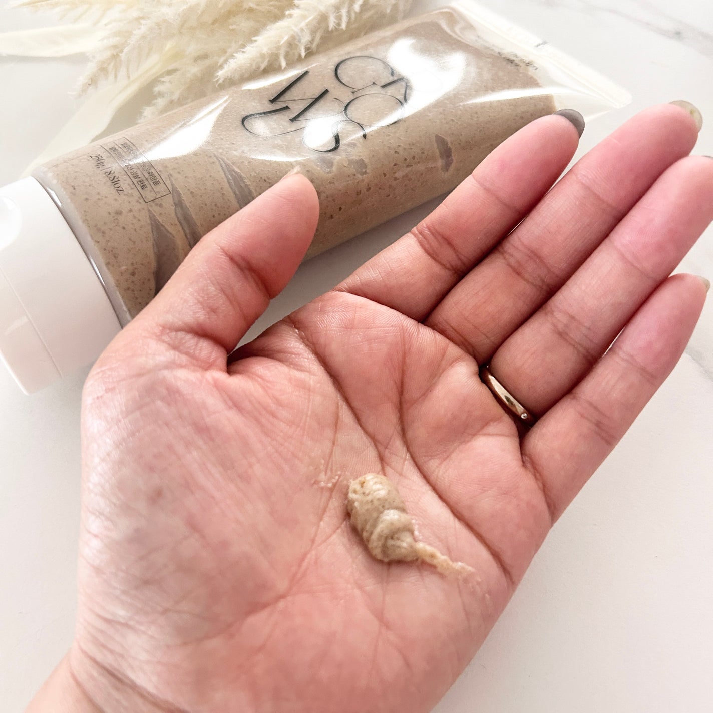 シーソルトセラピースカルプスケーラー/GROWUS/ヘッドスクラブを使ったクチコミ(2枚目)