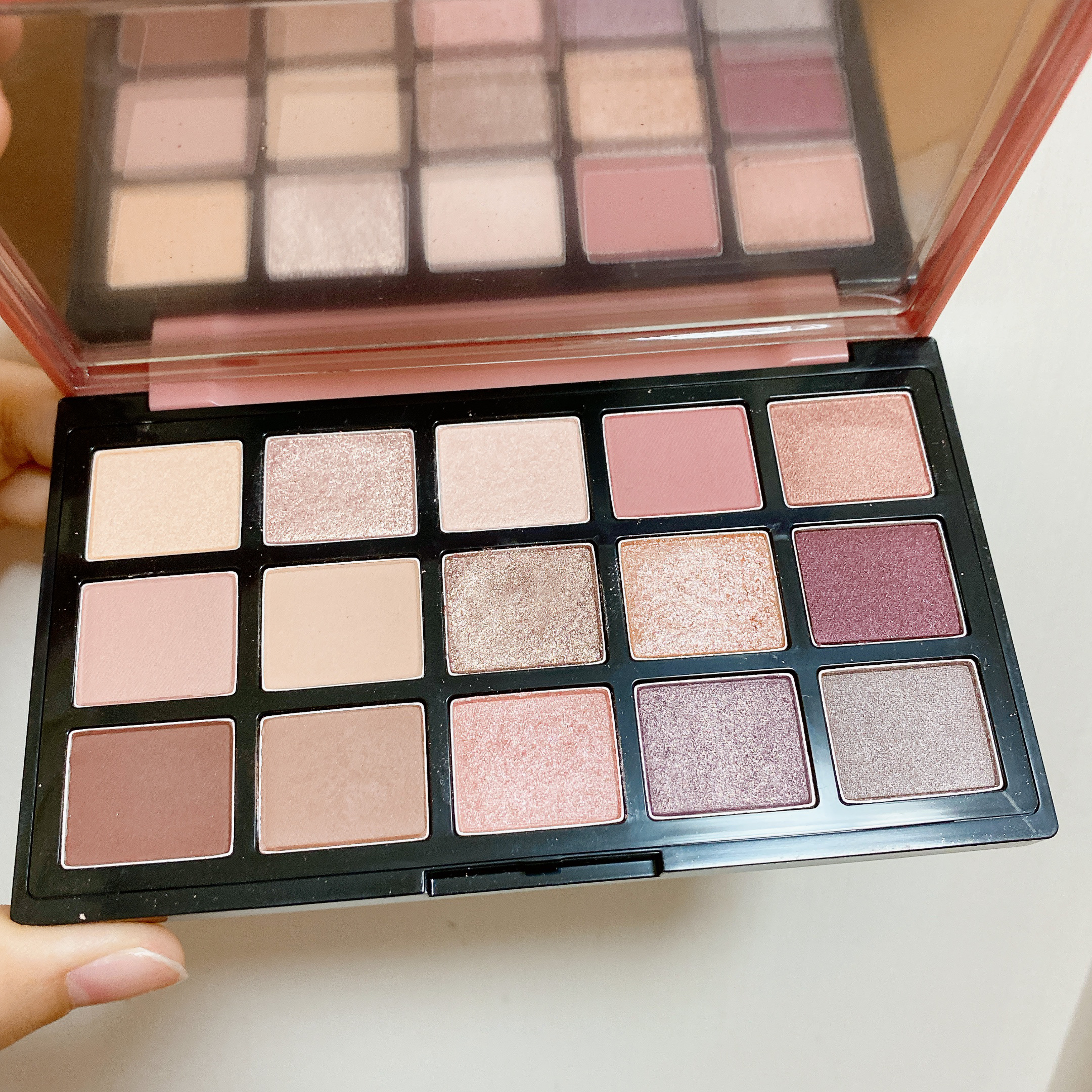 プレイカラーアイパレット ランジェリーバックステージ/ETUDE/アイシャドウパレットを使ったクチコミ（1枚目）