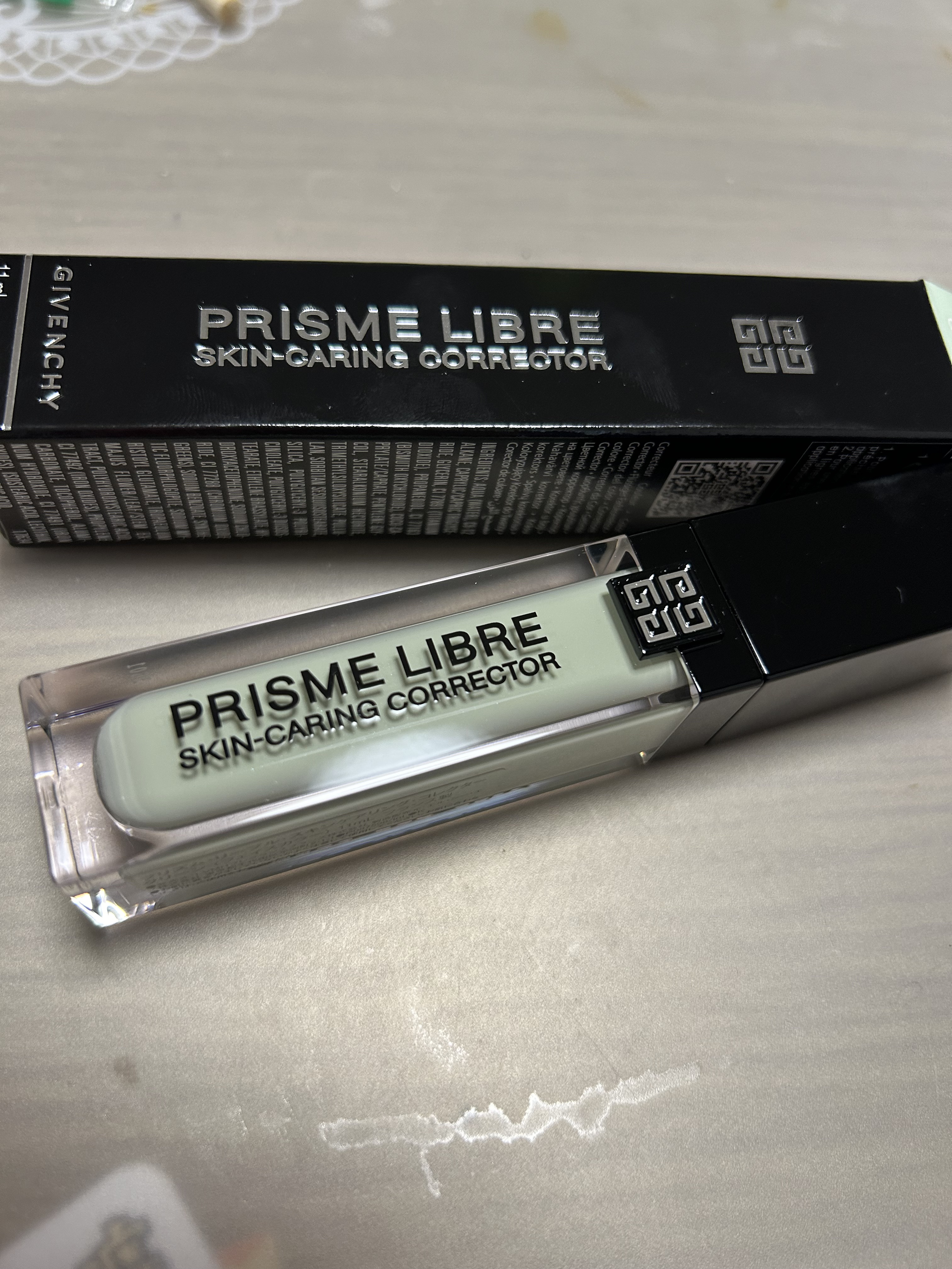 プリズム・リーブル・スキンケアリング・コレクター/GIVENCHY/化粧下地を使ったクチコミ（1枚目）