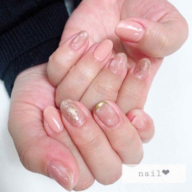 nail❤︎

前に紹介したネイルカラーに
少し付け足して
ゴールドを入れてもらいました！

少し華やかになって
クリスマスっぽくてお気に入りです♪


#ネイル #シンプルネイル
#ベージュネイル
