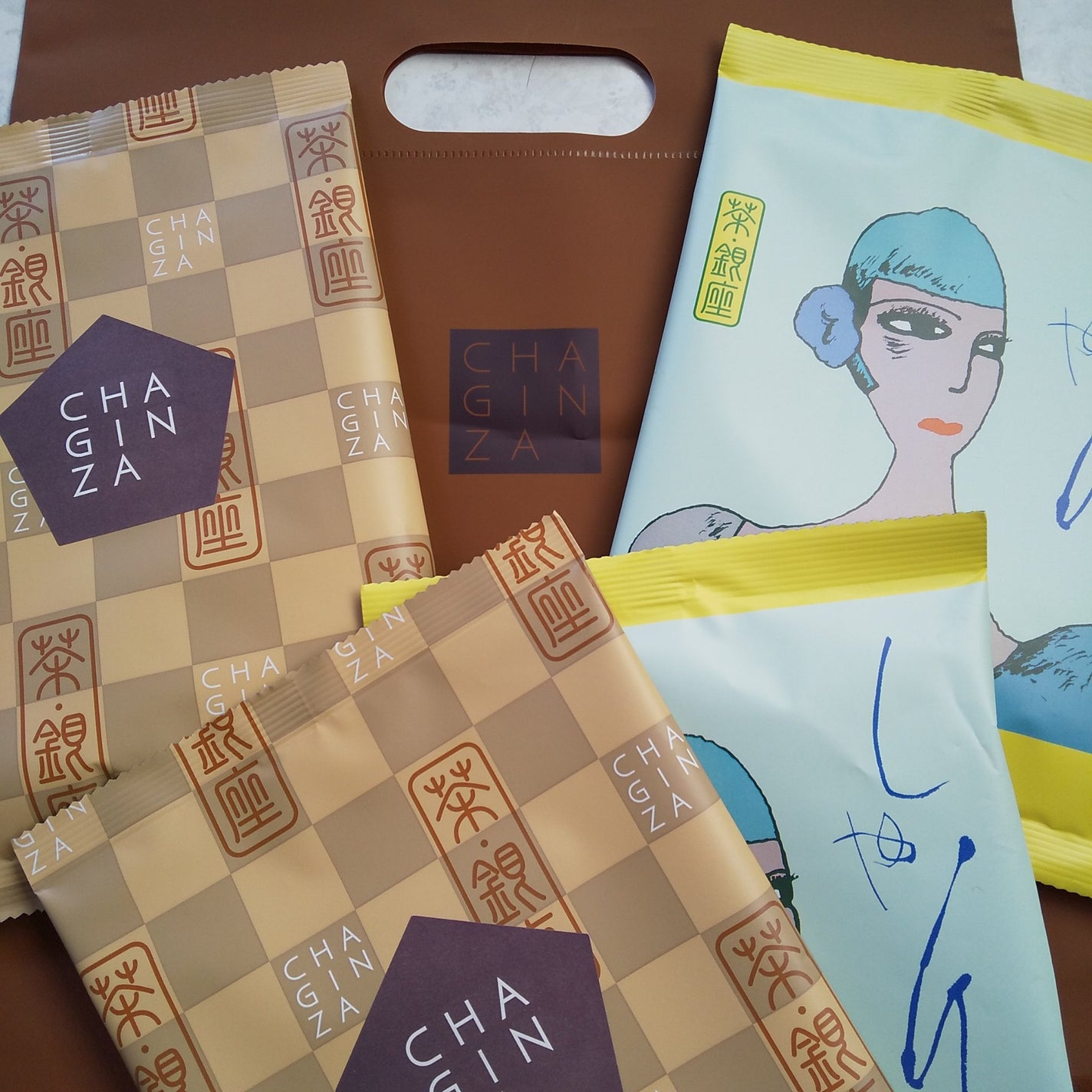 ピー on LIPS 「銀座🌼🌼🌼🌼🌼🌼🌼🌼🌼🌼お土産如何ですか…○#木村屋パンあんぱ..」(1枚目)