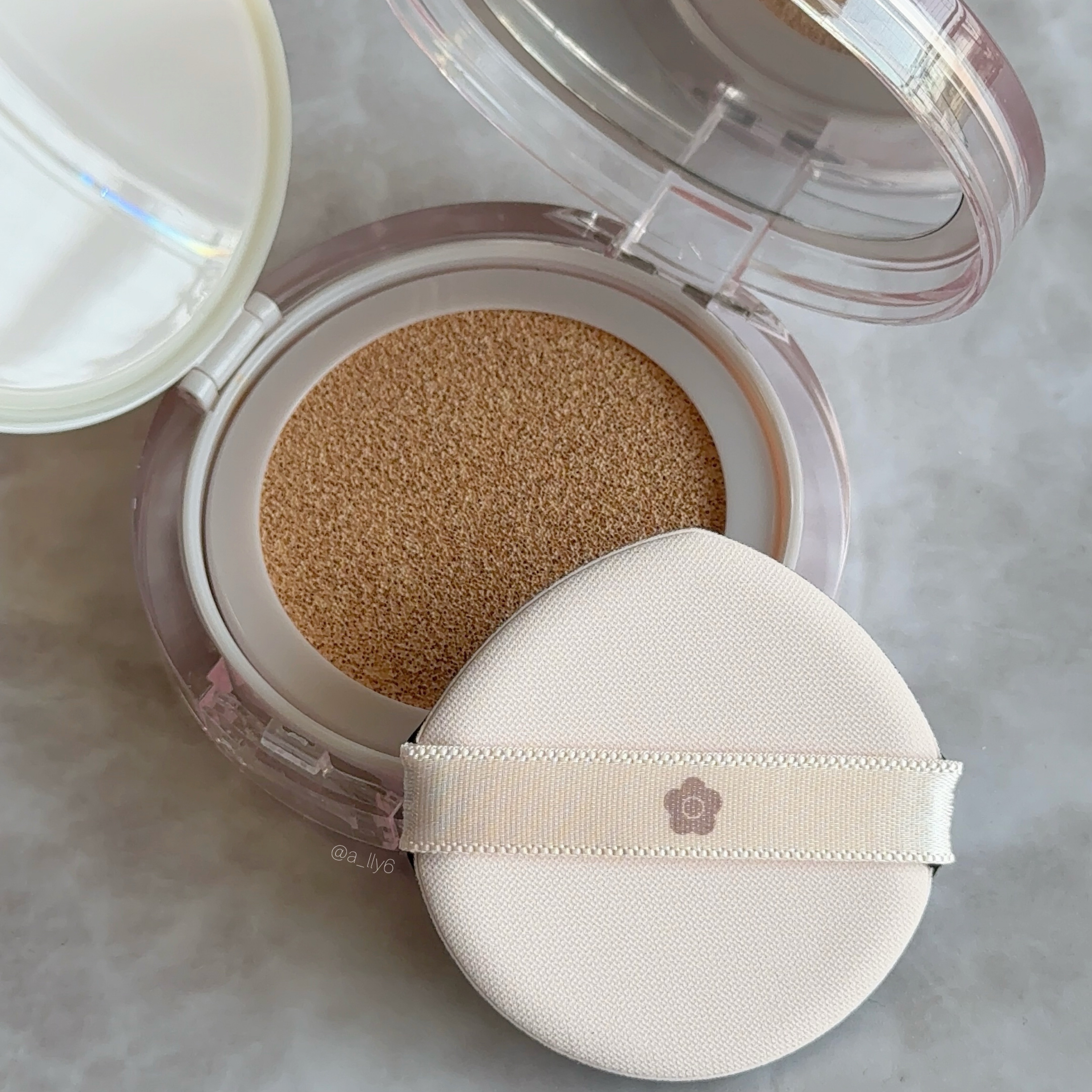 デイジードール グロウ ソフト クッション 01/DAISY DOLL by MARY QUANT/クッションファンデーションを使ったクチコミ（2枚目）