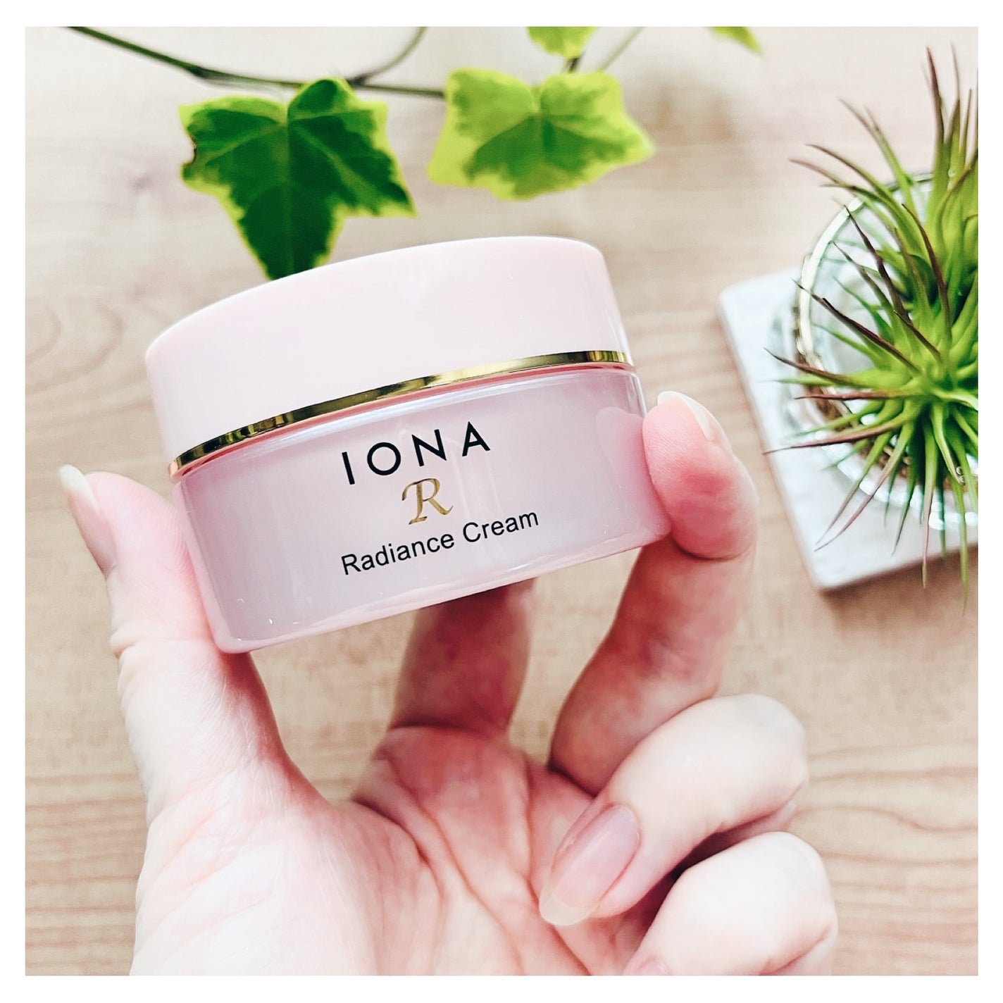 イオナR ラディアンス クリーム/イオナR (イオナアール)/フェイスクリームを使ったクチコミ(2枚目)