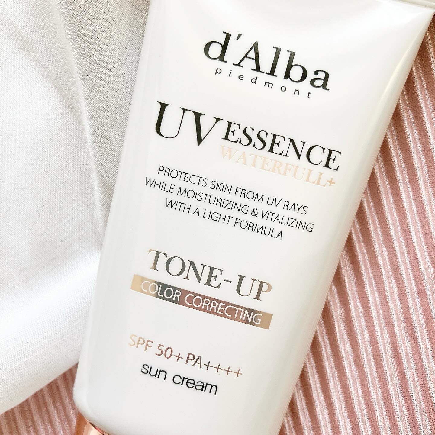 ウォータフルトーンアップサンクリーム/ダルバ/日焼け止めクリームを使ったクチコミ（2枚目）