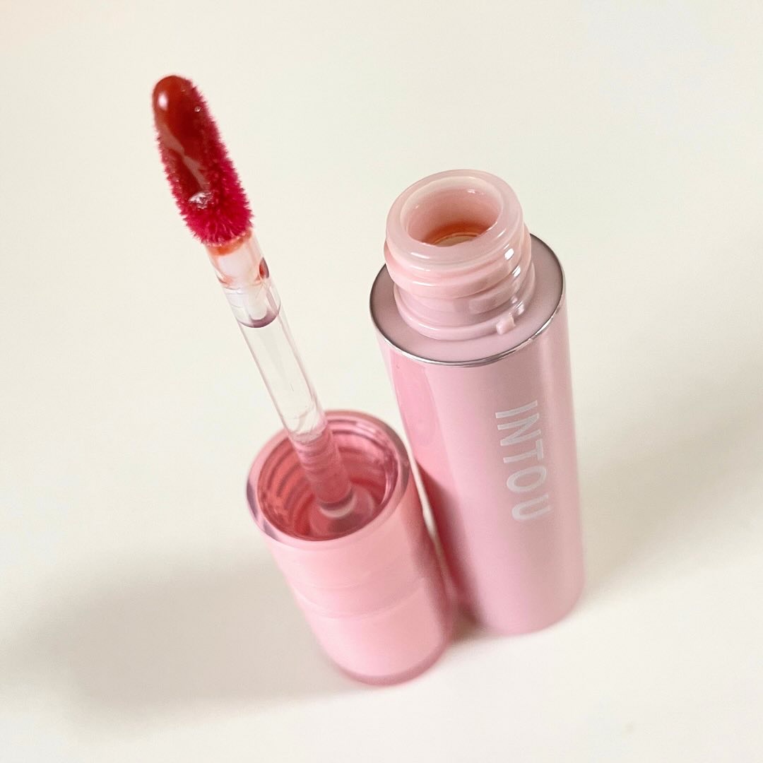 ジューシーパンピンググロス/INTO U/リップグロスを使ったクチコミ（2枚目）