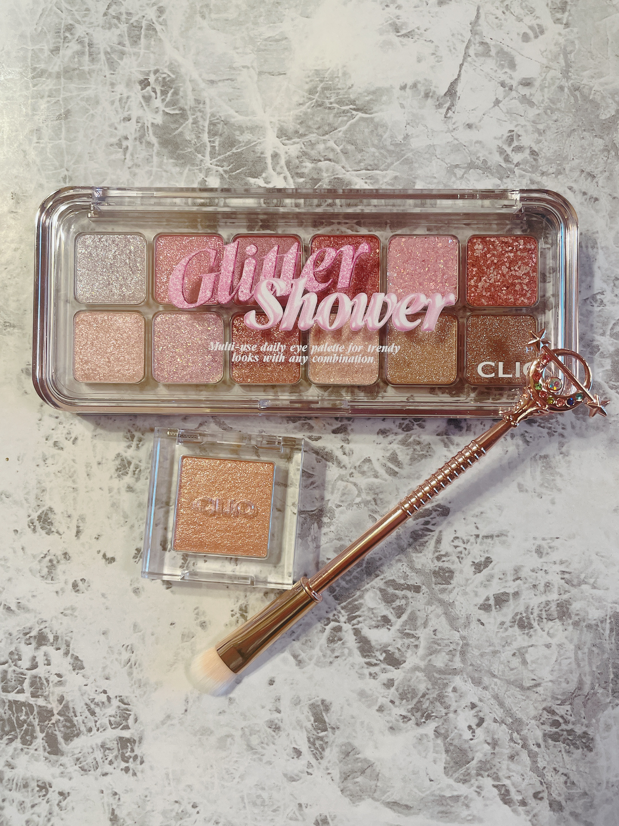 プロ アイ パレット エアー 100 グリッターシャワー(GLITTER SHOWER)/CLIO/アイシャドウパレットを使ったクチコミ（2枚目）