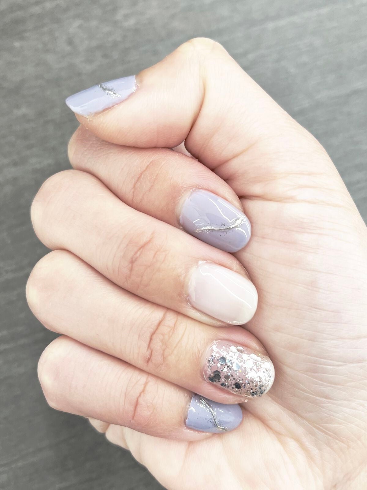 ✿Daisy✿ on LIPS 「nail♡ALL100均一ネイル💅くすみパープルネイル💅【se..」(2枚目)