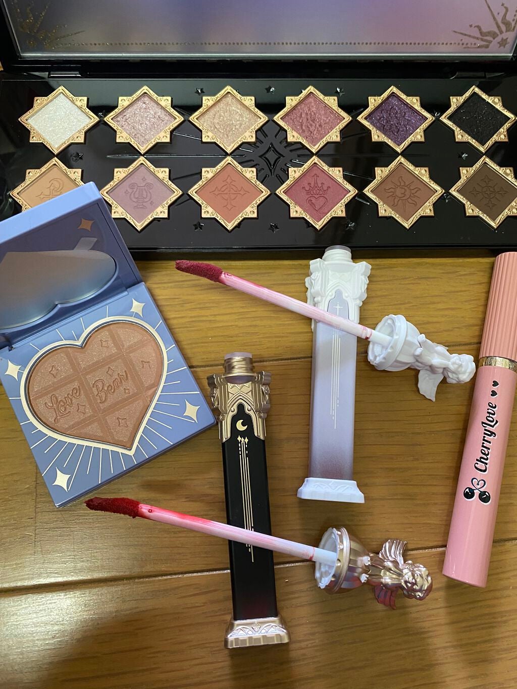 リトルエンジェル12色アイシャドウパレット/FlowerKnows/アイシャドウパレットを使ったクチコミ(1枚目)