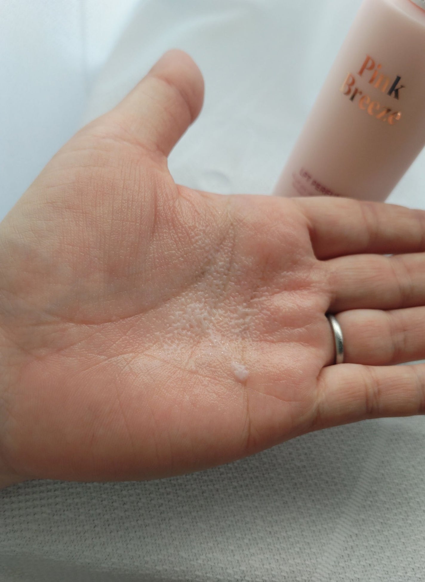 パフュームヘアパックインミスト Pink Breeze/Daleaf/アウトバストリートメントを使ったクチコミ(8枚目)