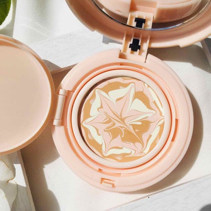 フォトレディ キャンディッド ウォーター エッセンス コンパクト ファンデーション/REVLON/クリーム・エマルジョンファンデーションを使ったクチコミ(2枚目)