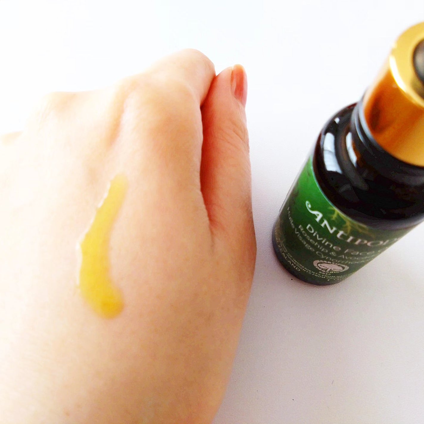 ディバイン アボカド&ローズヒップ フェイスオイル/Antipodes/フェイスオイルを使ったクチコミ(4枚目)