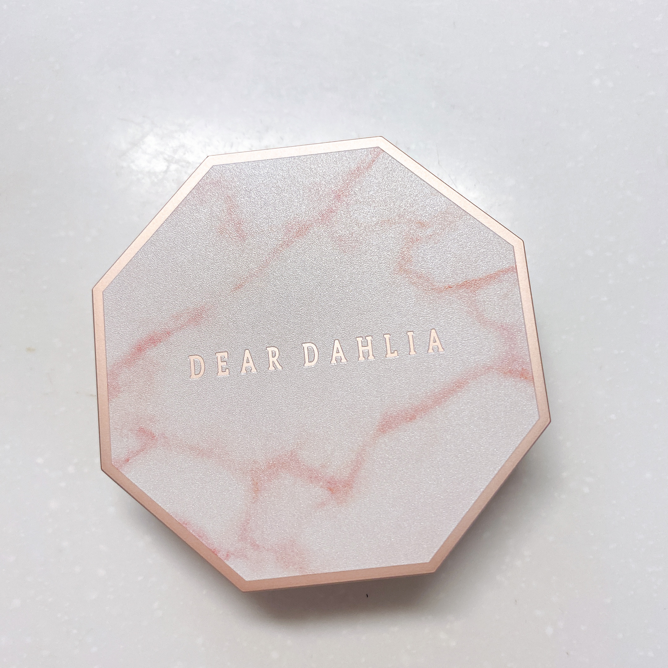 ブルーミングエディション シアーライト フィニッシングパウダー/DEAR DAHLIA/プレストパウダーを使ったクチコミ（1枚目）