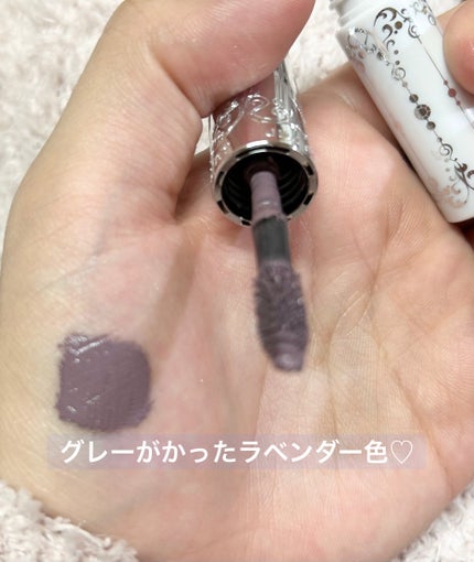 JILL STUART ジルスチュアート ムースブロウマスカラのクチコミ「ジルスチュアートの眉マスカラレビュー!!
私は超がつくほどのジル信者なのですが、時間が経つと.....」(2枚目)