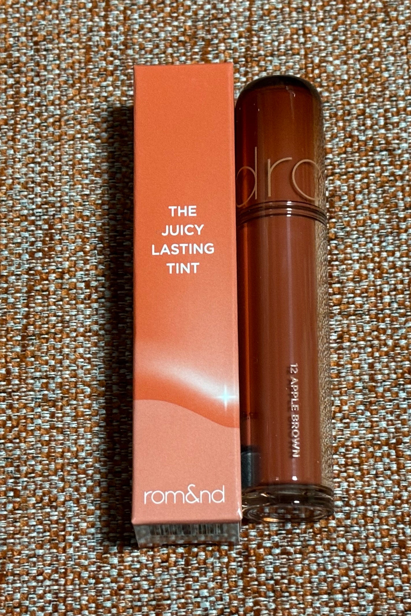 ザ ジューシーラスティングティント/rom&nd/リップティントを使ったクチコミ(1枚目)