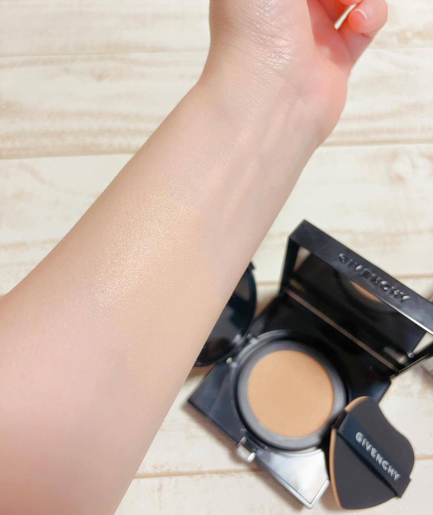 プリズム・リーブル/GIVENCHY/ルースパウダーを使ったクチコミ(2枚目)