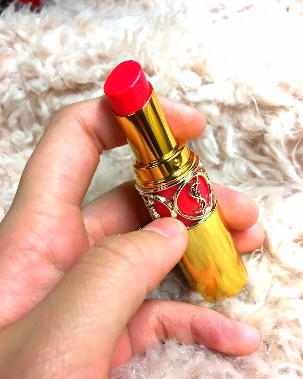 ルージュ ヴォリュプテ シャイン/YVES SAINT LAURENT BEAUTE/口紅を使ったクチコミ（2枚目）