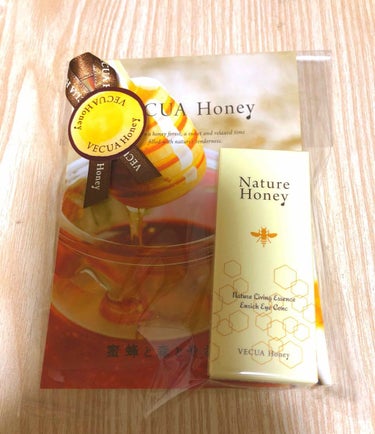 VECUA Honey ネイチャーハニー  エンリッチなアイコンクのクチコミ「べキュアハニー
エンリッチなアイコンク

こちらはホワイトデーに頂いたものです😊
朝のメイク前.....」（1枚目）