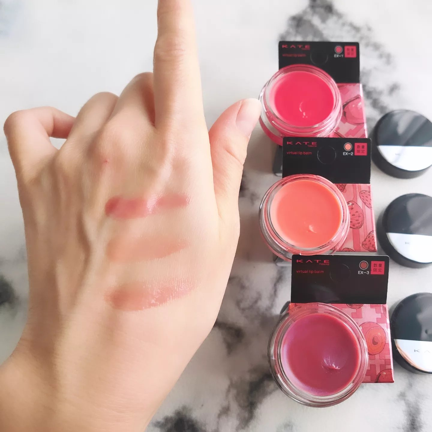 ケイト バーチャルリップバーム EX-2 ネオシティの苺タルト(限定) 3.1g/KATE/リップバームを使ったクチコミ（3枚目）