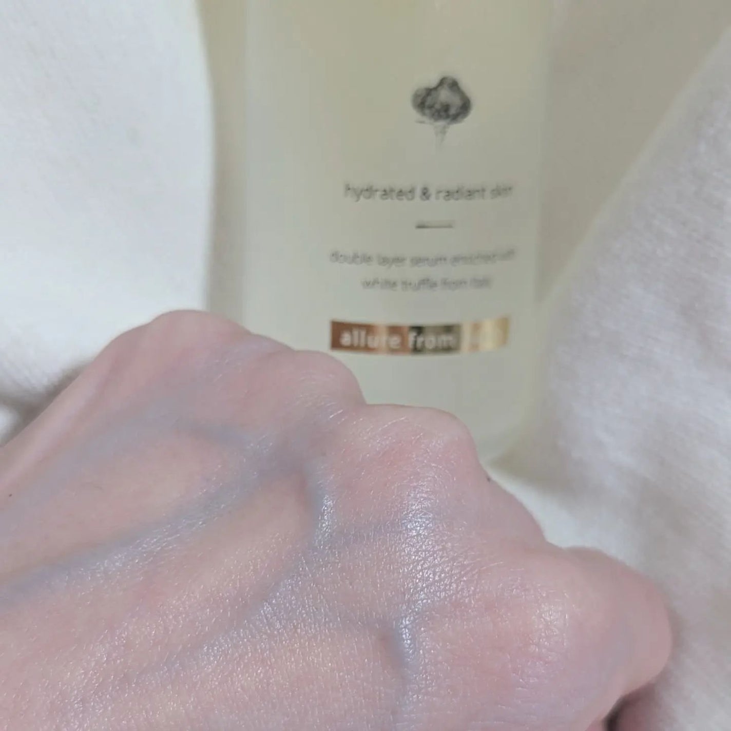 ダルバ ホワイトトリュフファーストスプレーセラム/ダルバ/ミスト状化粧水を使ったクチコミ(6枚目)