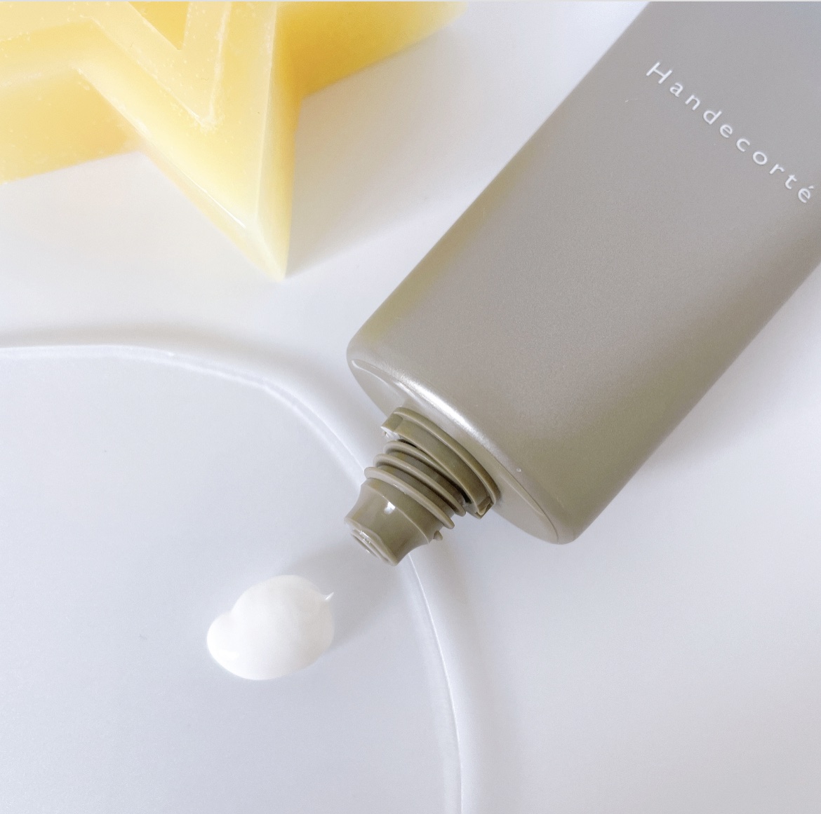 ハンデコルテ/キユートピア/ネック・デコルテケアを使ったクチコミ（2枚目）