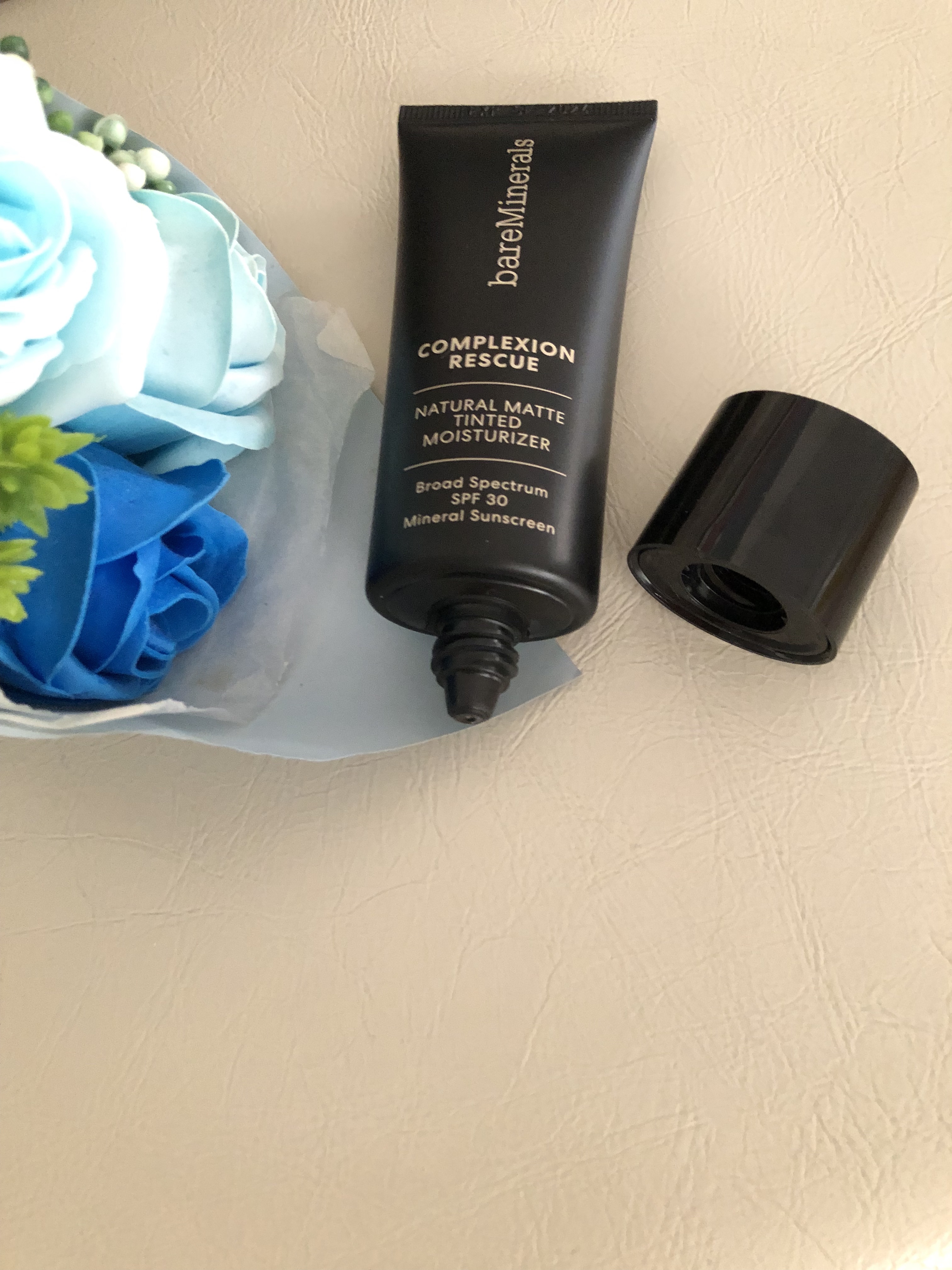 CR ナチュラル マット モイスチャライザー/bareMinerals/クリーム・エマルジョンファンデーションを使ったクチコミ（3枚目）