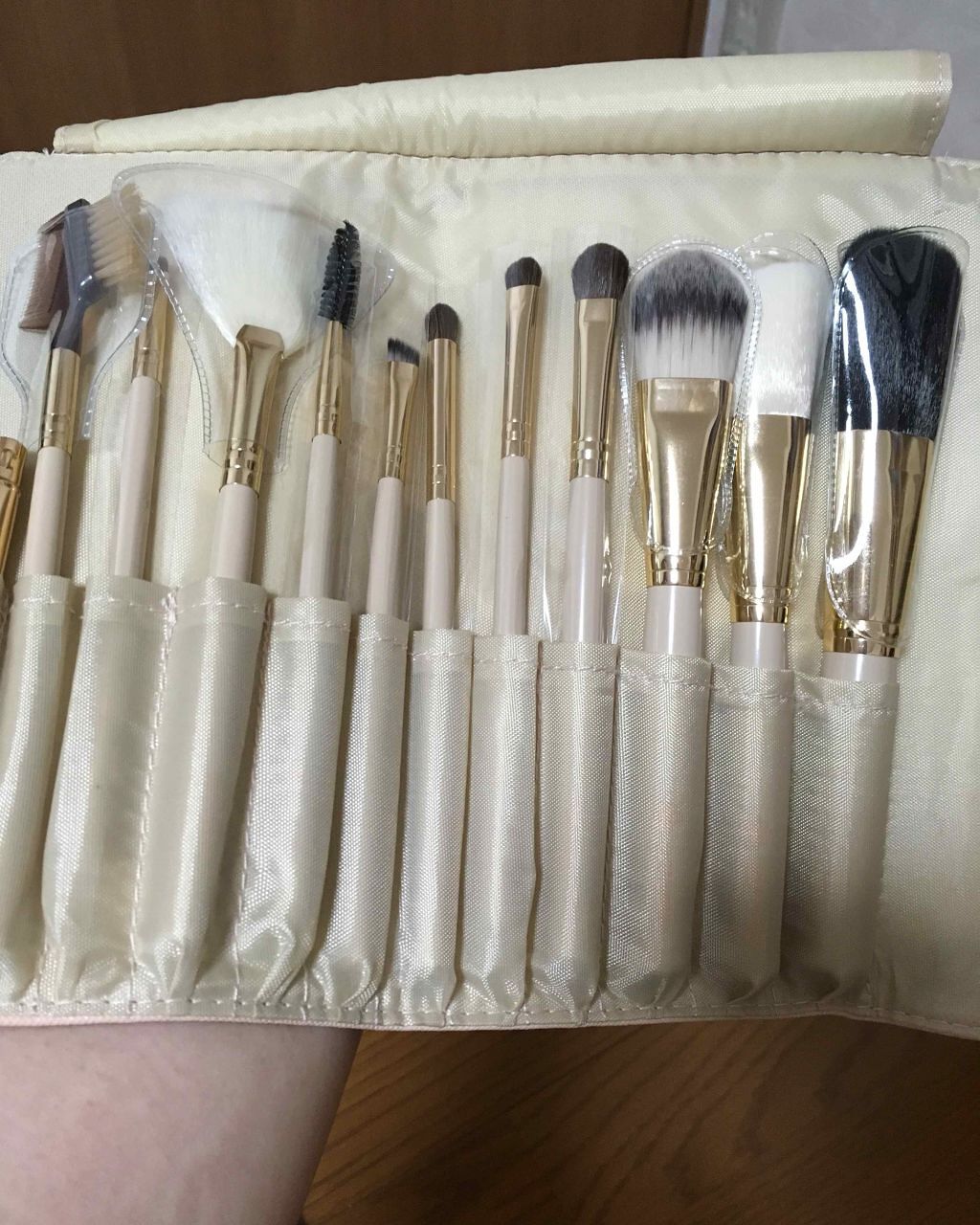 メイクブラシセット10本/amoore/メイクブラシを使ったクチコミ（2枚目）