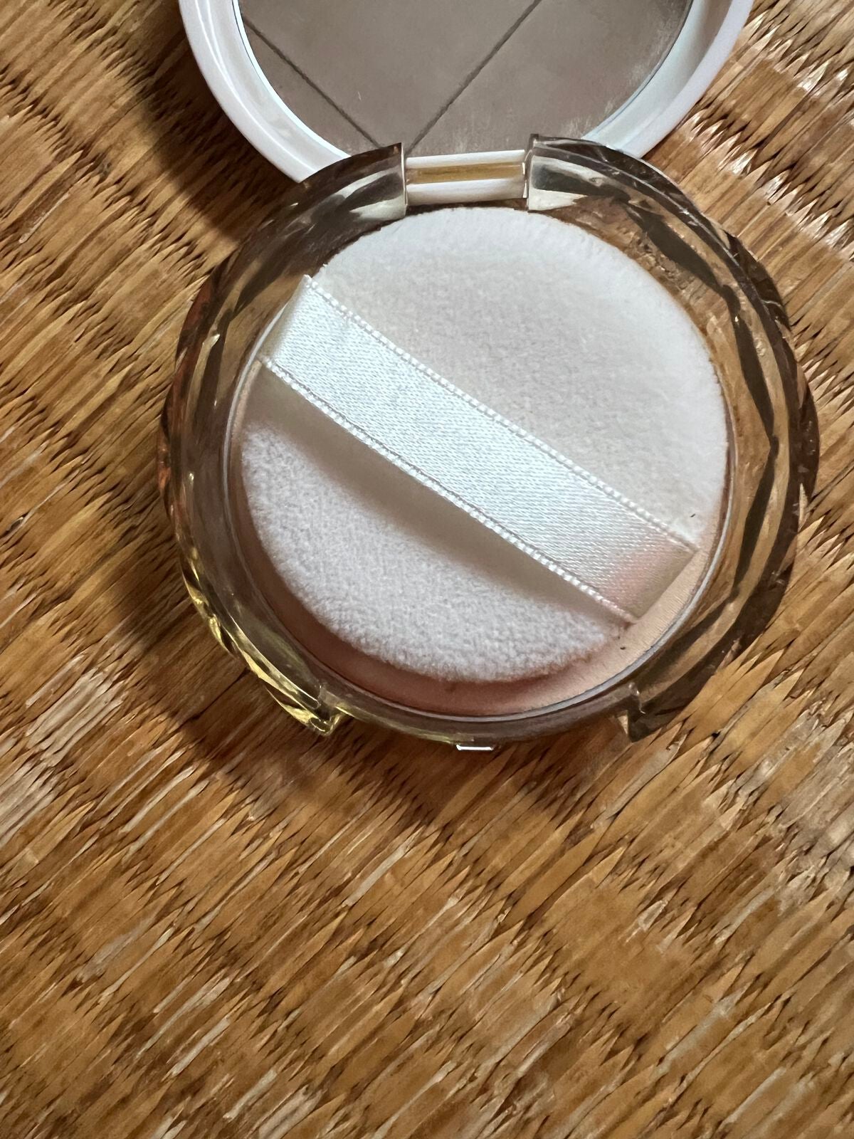 UVシルクカバーパウダー/CEZANNE/プレストパウダーを使ったクチコミ(3枚目)