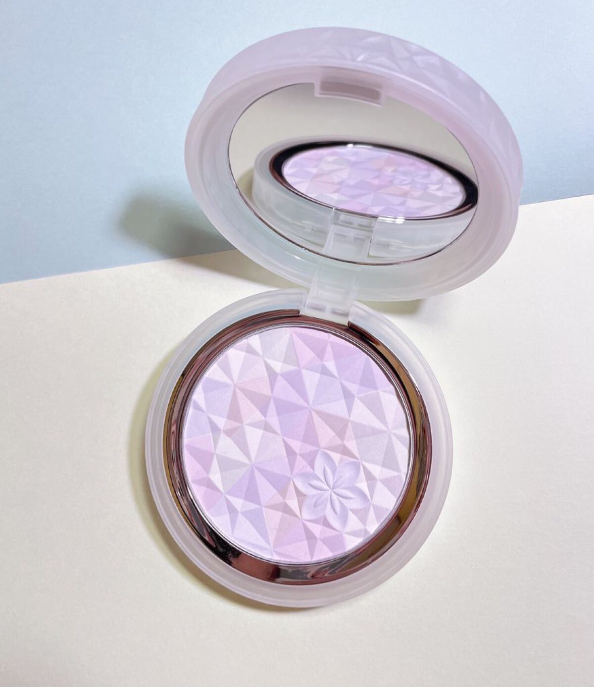 ＡＱ　オーラ リフレクター/DECORTÉ/プレストパウダーを使ったクチコミ（3枚目）