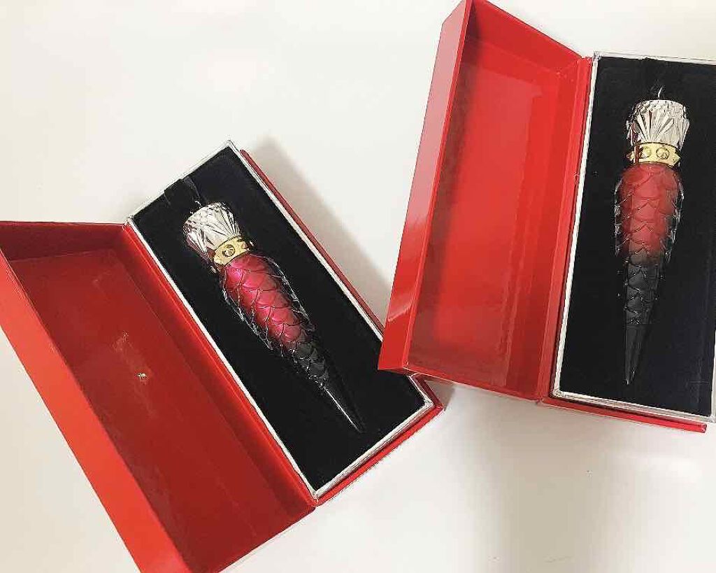 メタルマットフルイド リップカラー/クリスチャン ルブタン/口紅を使ったクチコミ(1枚目)