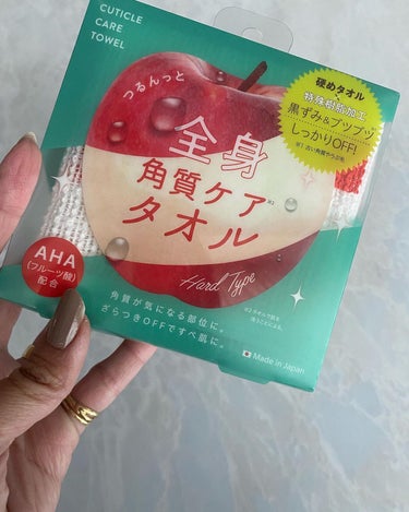 コジット つるんっと全身角質ケアタオル のクチコミ「🍑🍎ˊ˗

角質ケアちゃんとしてる？

☑️ つるんっと桃尻ヒップケアタオル
☑️ つるんっと.....」（2枚目）