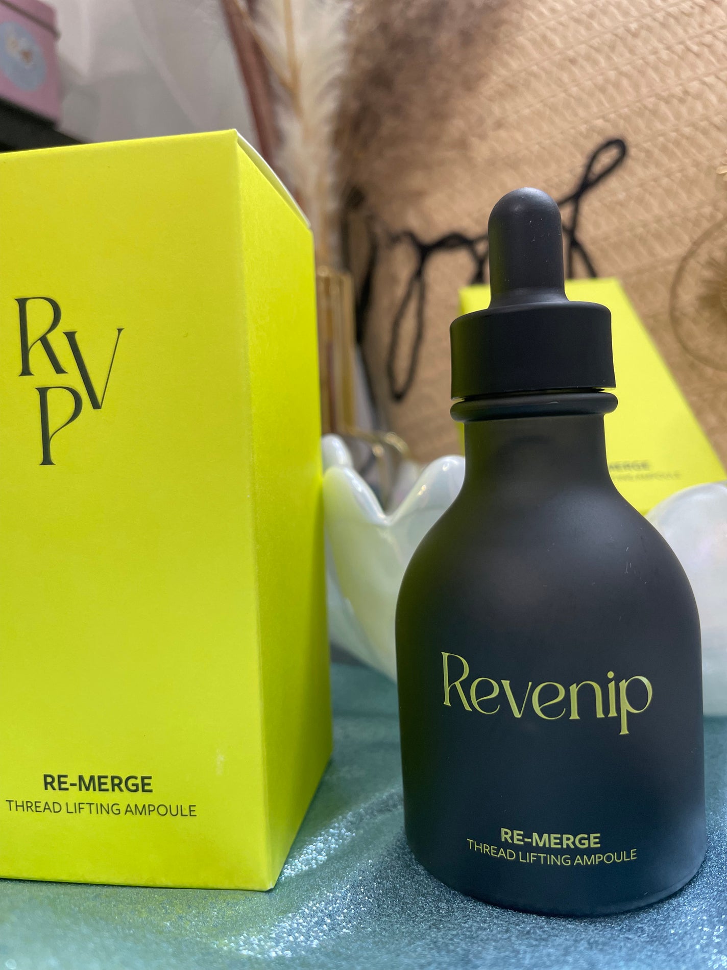 ちゃんまぃ on LIPS 「めっちゃ興味深いアンプルを発見‼️✅リマージ糸リフティングアン..」(1枚目)