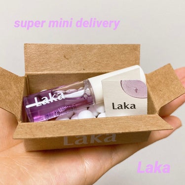 ✨Laka super mini delivery✨

Lakaの先着3000人限定のミニリップです！

手にちょこんと乗るくらいの可愛いサイズの
段ボールに入っていました💕

開ける前からとても可愛い