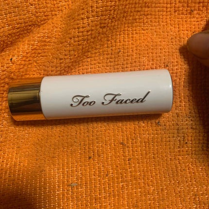 ジューシー マット ロングウェア リップスティック ディスローブド/Too Faced/口紅を使ったクチコミ(2枚目)