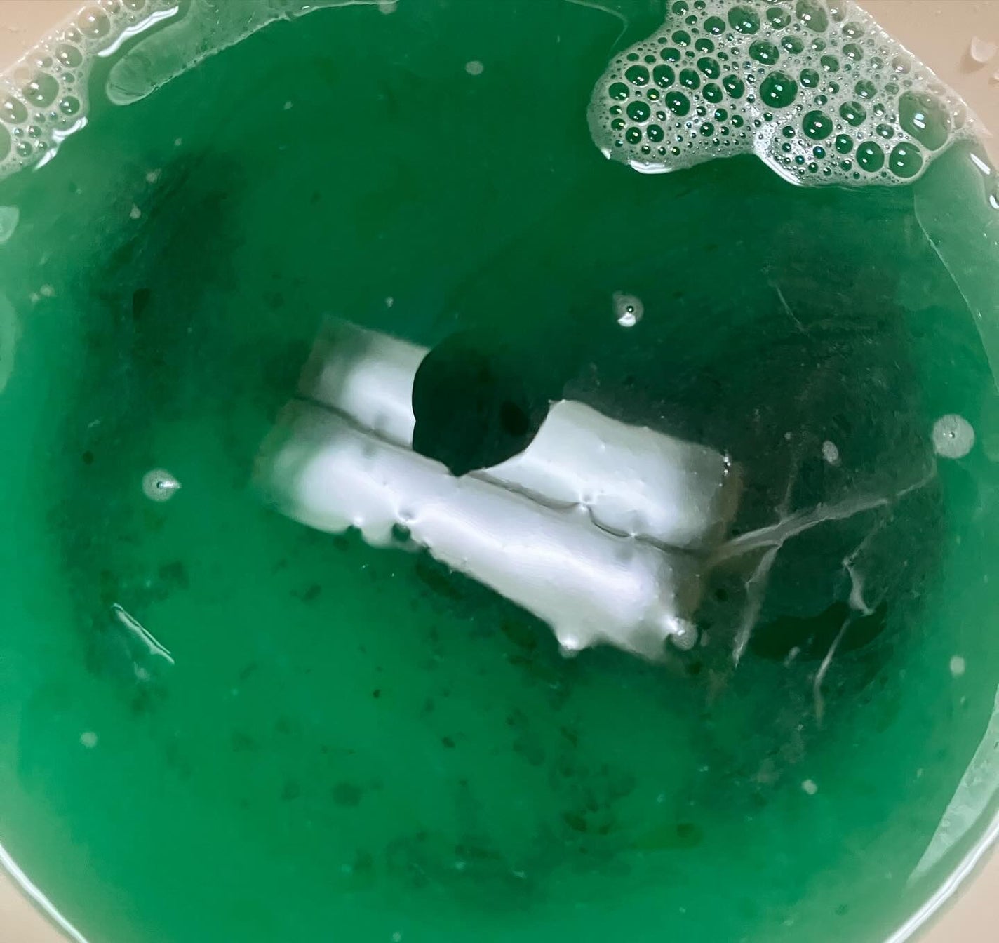 クナイプ グーテルフト バスソルト パイン<松の木>&モミの香り/クナイプ/無機塩系入浴剤を使ったクチコミ(3枚目)