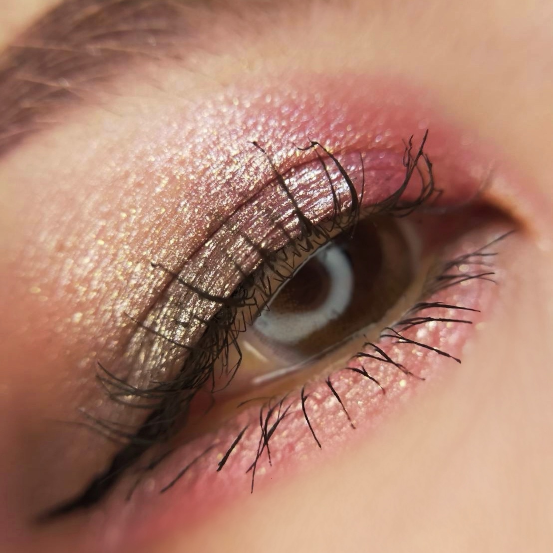 花簇流錦 クリーミーリキッドアイシャドウ/花西子/リキッドアイシャドウを使ったクチコミ（2枚目）