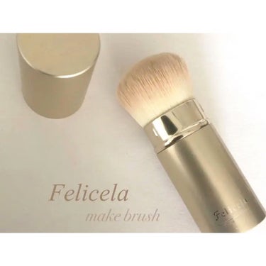 フェリセラ スライドパウダーブラシのクチコミ「Felicela フェリセラ powder brush


スライドパウダーブラシ

柔らかく.....」（1枚目）