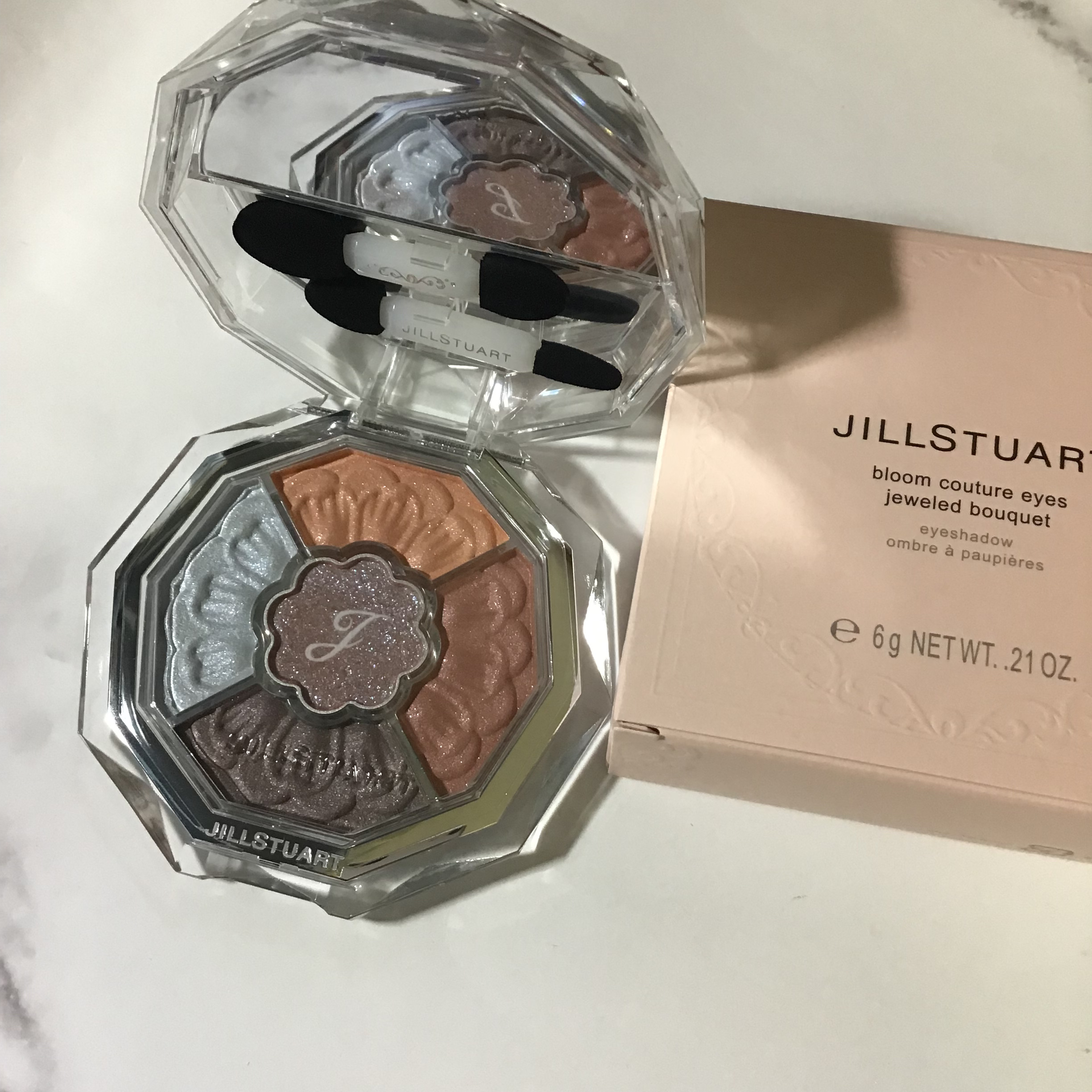 ジルスチュアート ブルームクチュール アイズ　ジュエルドブーケ 10 nemesia labradorite(限定)/JILL STUART/アイシャドウパレットを使ったクチコミ（1枚目）