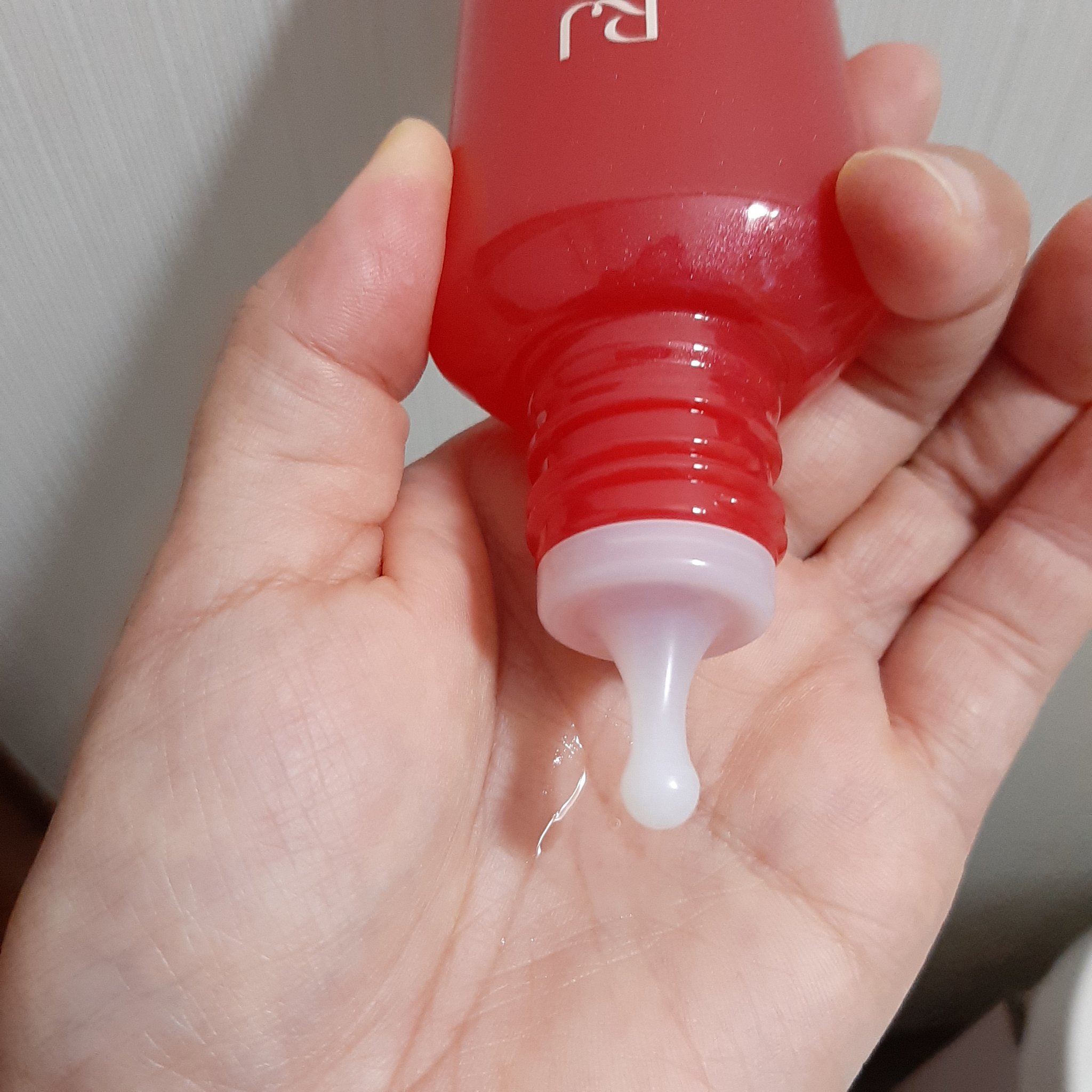 薬用 RJ地肌ケア エッセンス /アピセラピーコスメティクス/頭皮ローションを使ったクチコミ（2枚目）