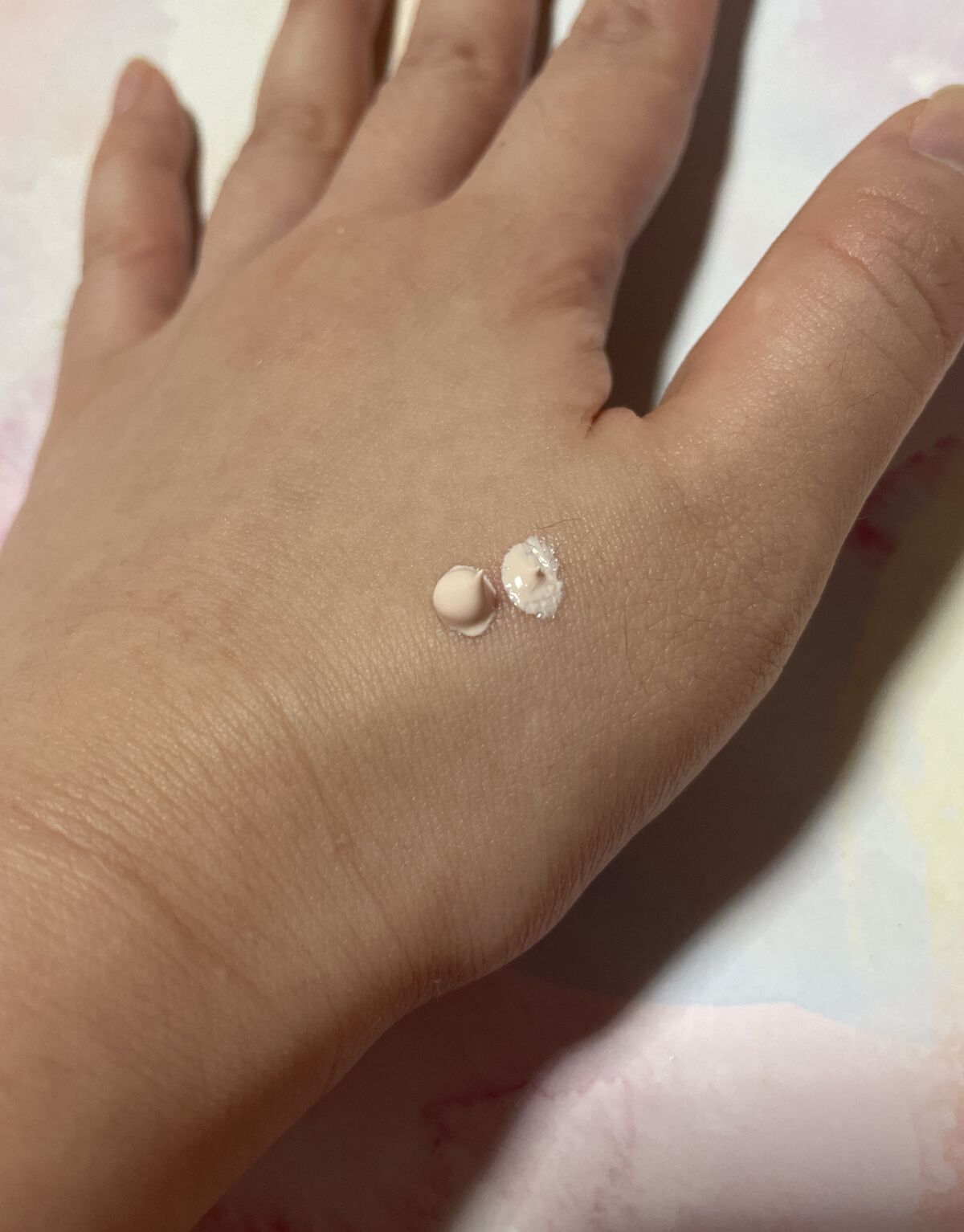 透明になりたい女のクチコミ「透明になりたい女に欠かせないものの１つ
日焼け止め！！

365日日焼け止めを使う私は、いろん.....」（2枚目）